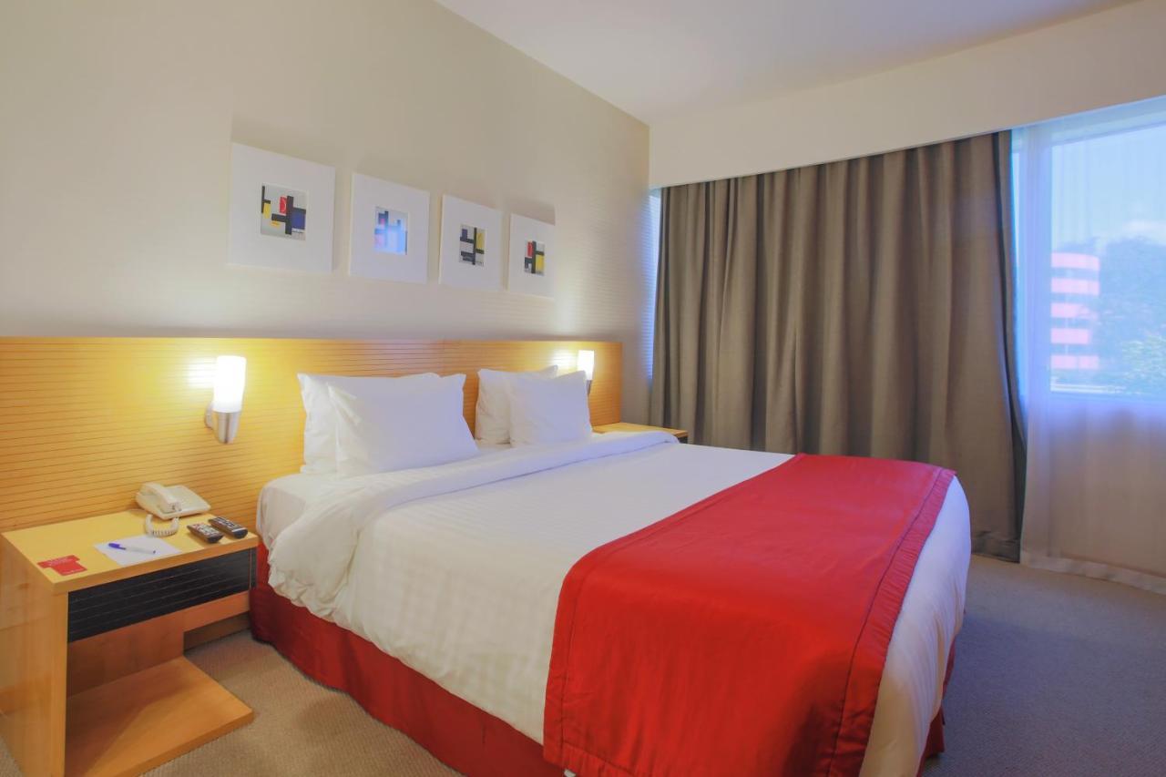 Отель Golden Tulip Brasilia Alvorada Экстерьер фото