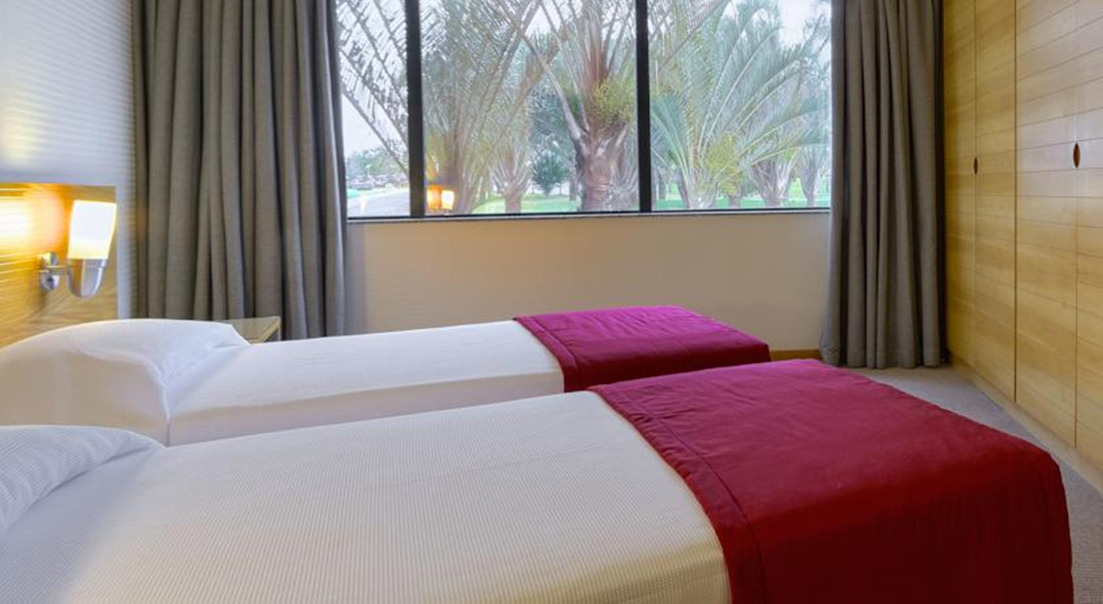 Отель Golden Tulip Brasilia Alvorada Экстерьер фото