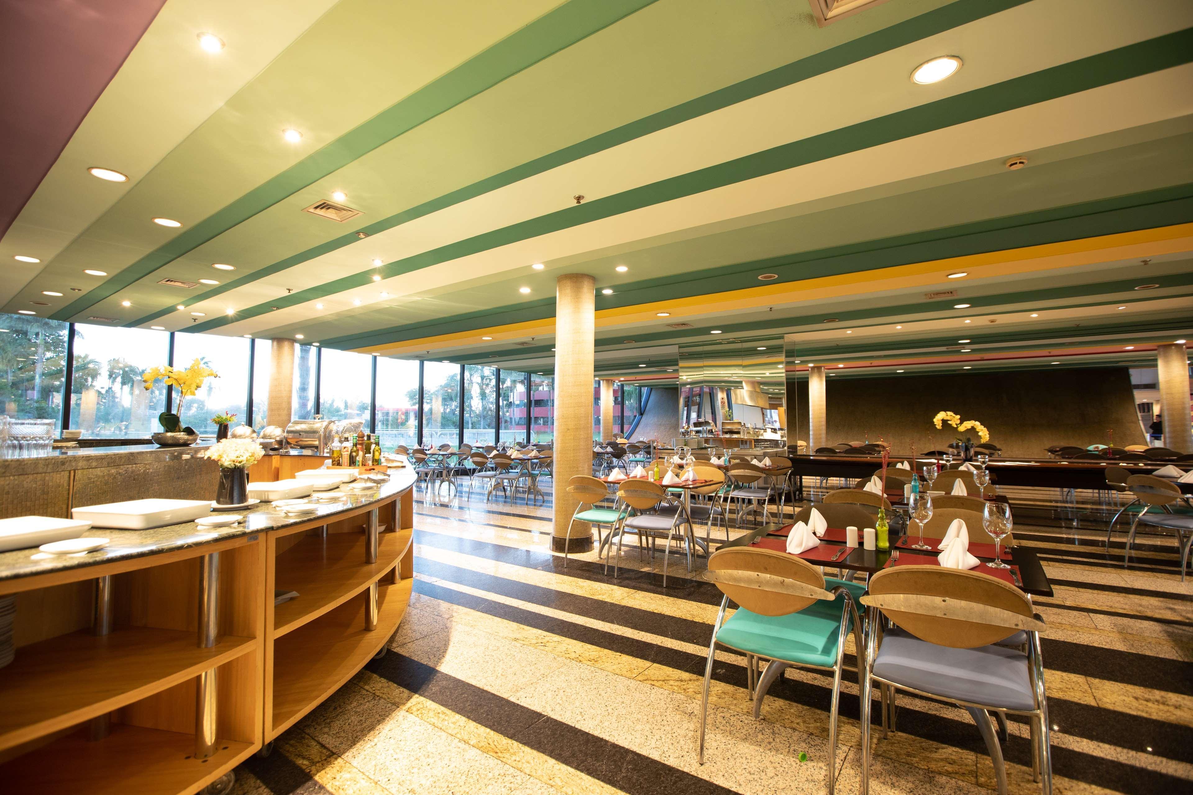Отель Golden Tulip Brasilia Alvorada Экстерьер фото