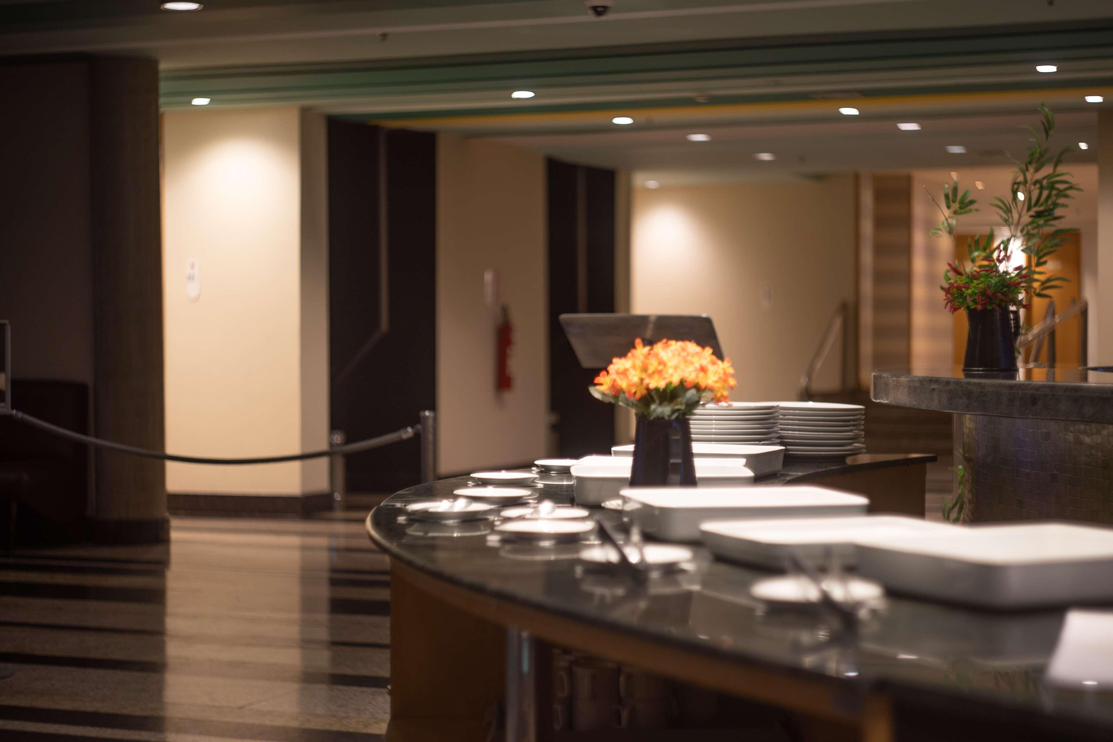 Отель Golden Tulip Brasilia Alvorada Экстерьер фото