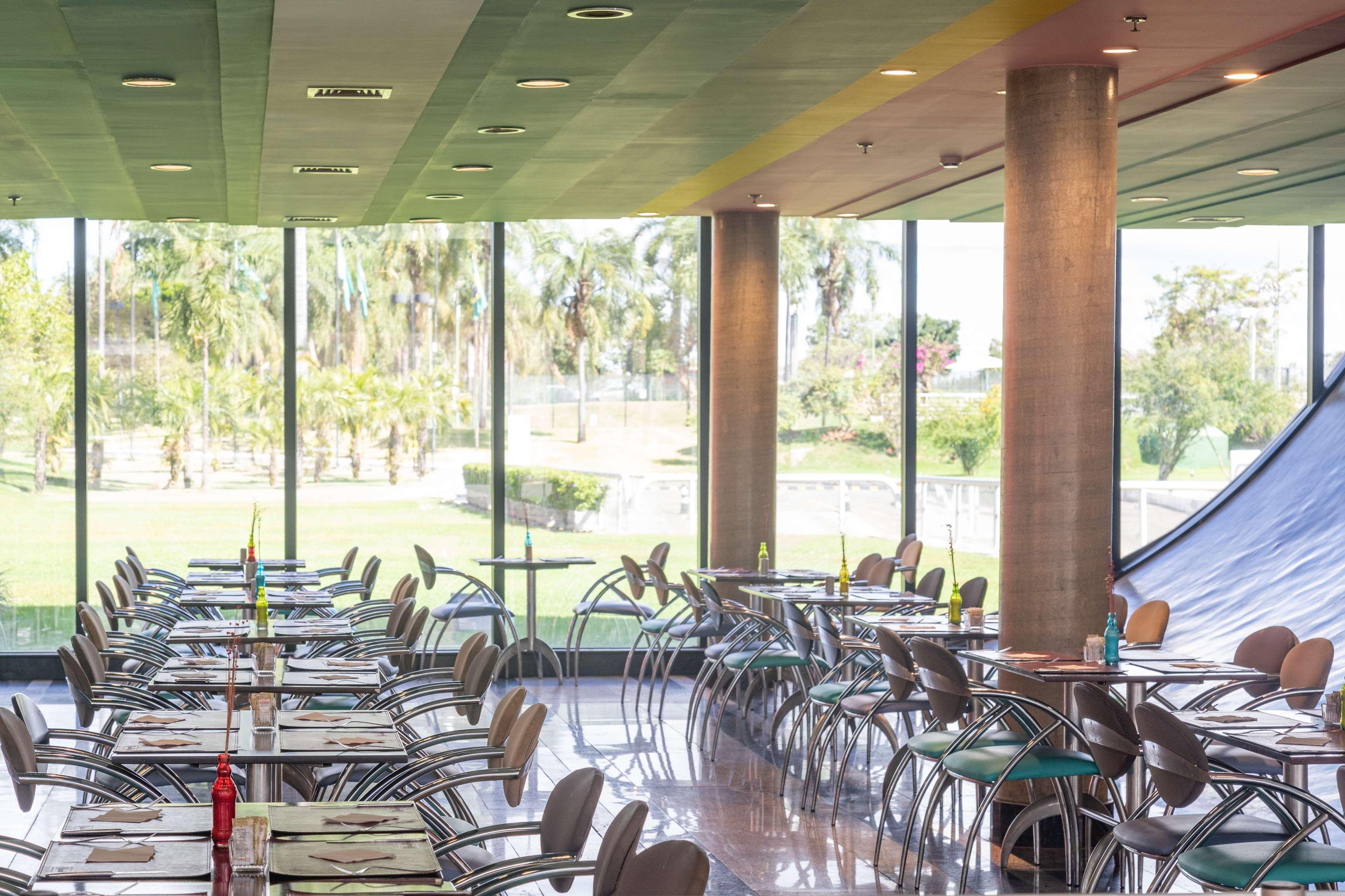 Отель Golden Tulip Brasilia Alvorada Экстерьер фото