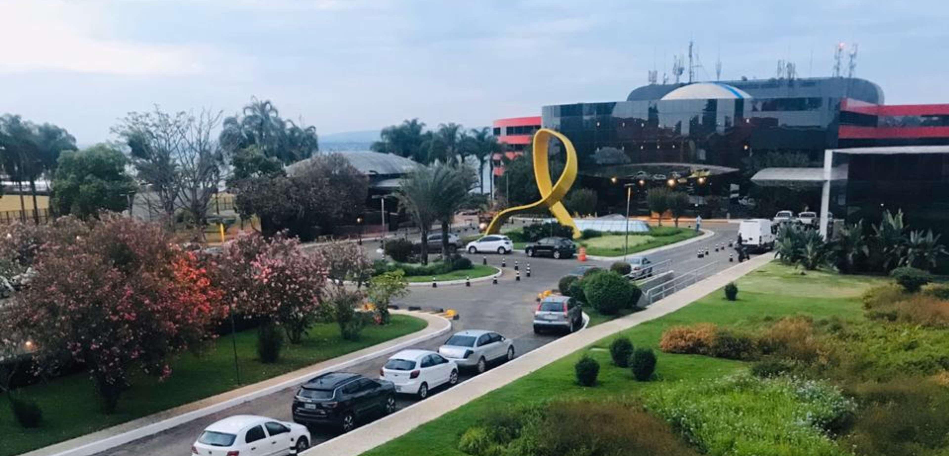 Отель Golden Tulip Brasilia Alvorada Экстерьер фото
