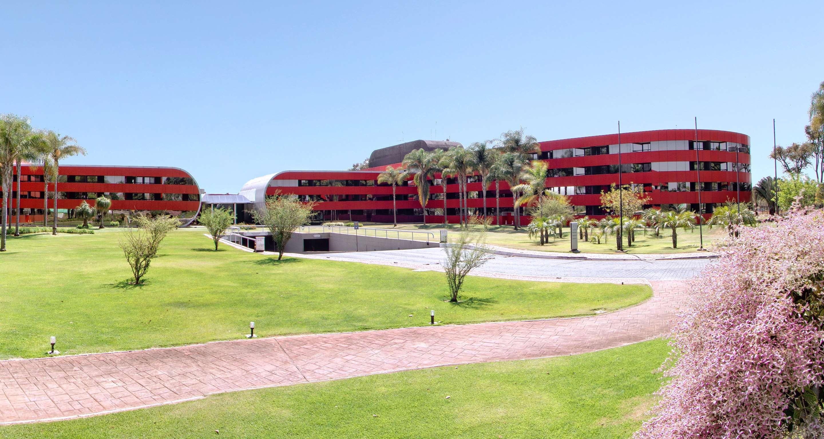 Отель Golden Tulip Brasilia Alvorada Экстерьер фото
