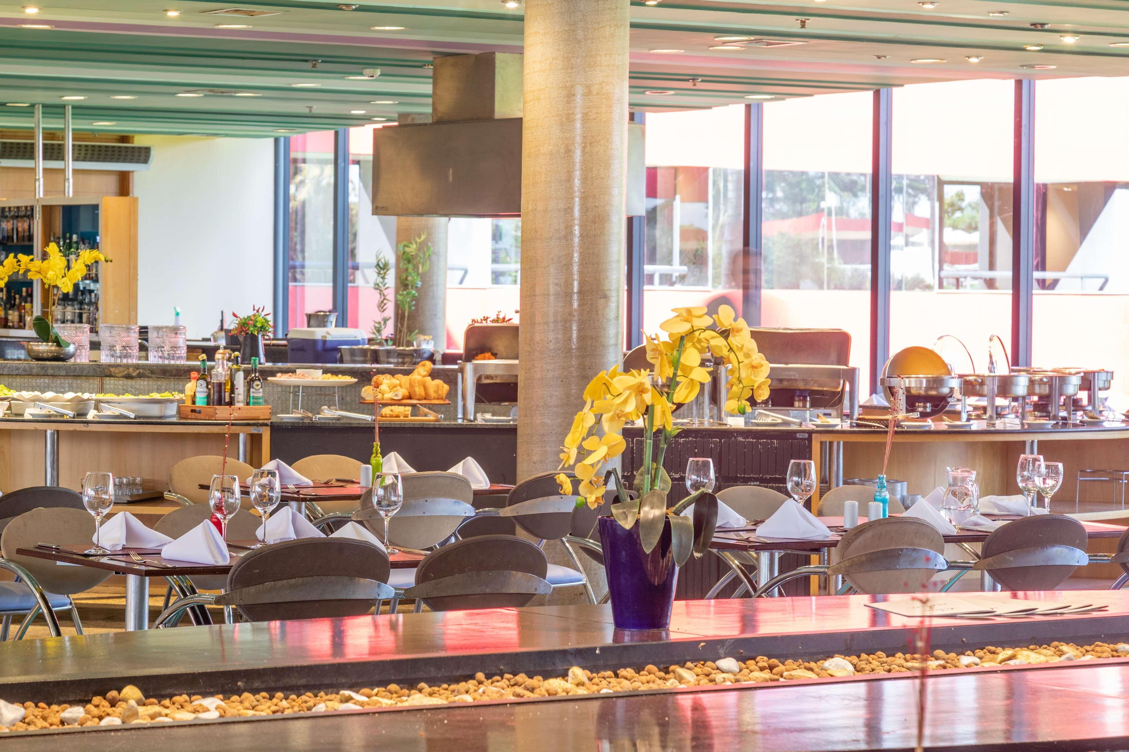 Отель Golden Tulip Brasilia Alvorada Экстерьер фото