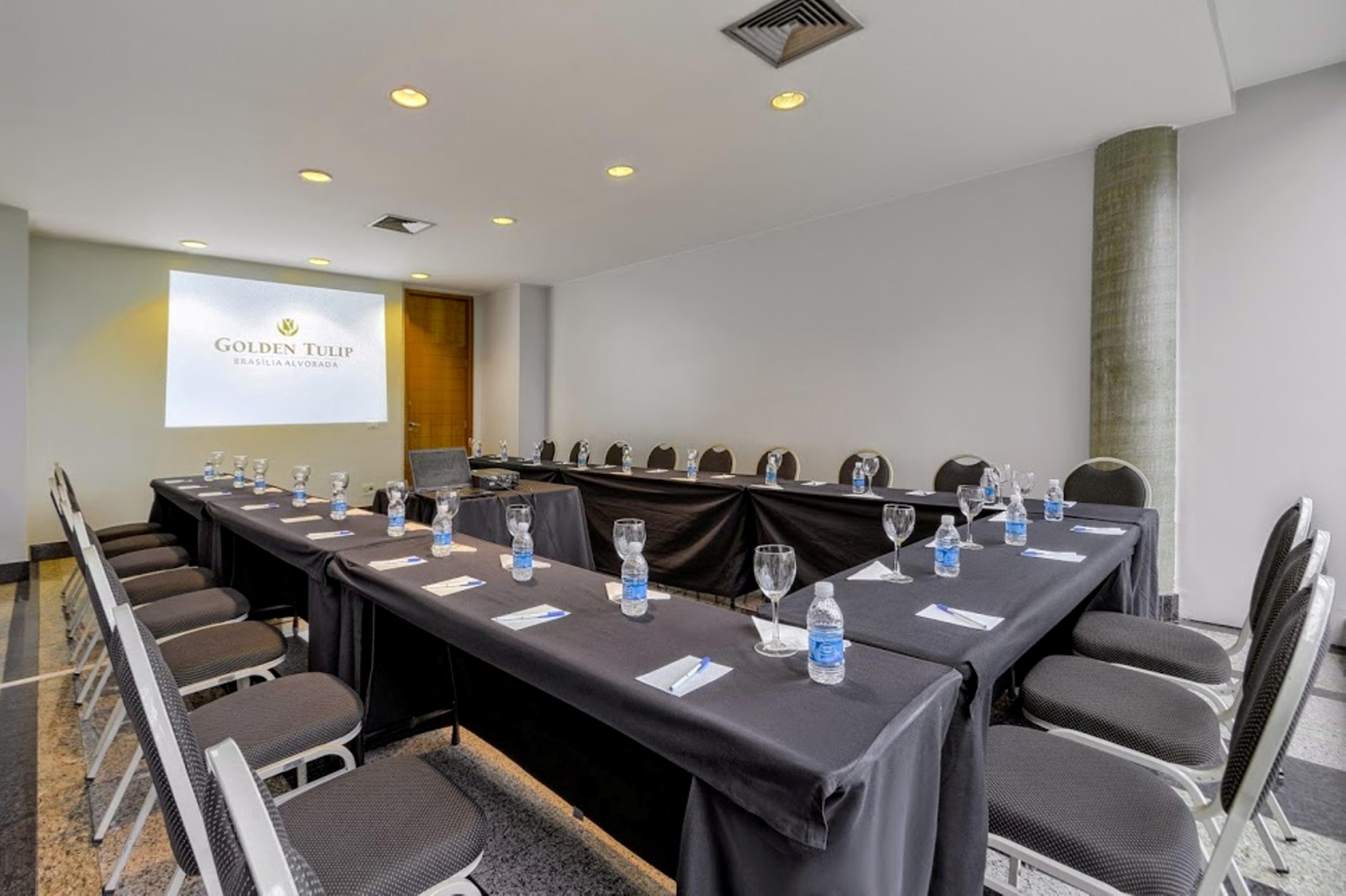 Отель Golden Tulip Brasilia Alvorada Экстерьер фото