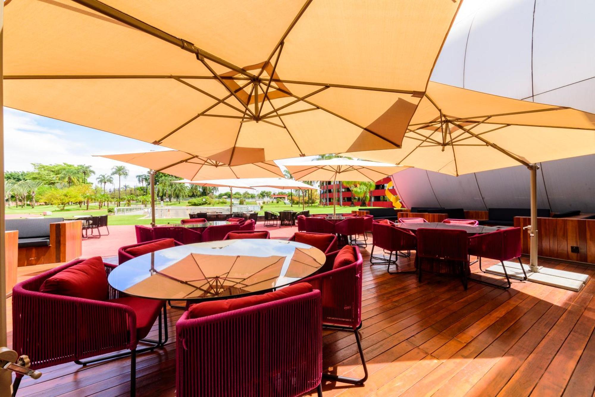 Отель Golden Tulip Brasilia Alvorada Экстерьер фото