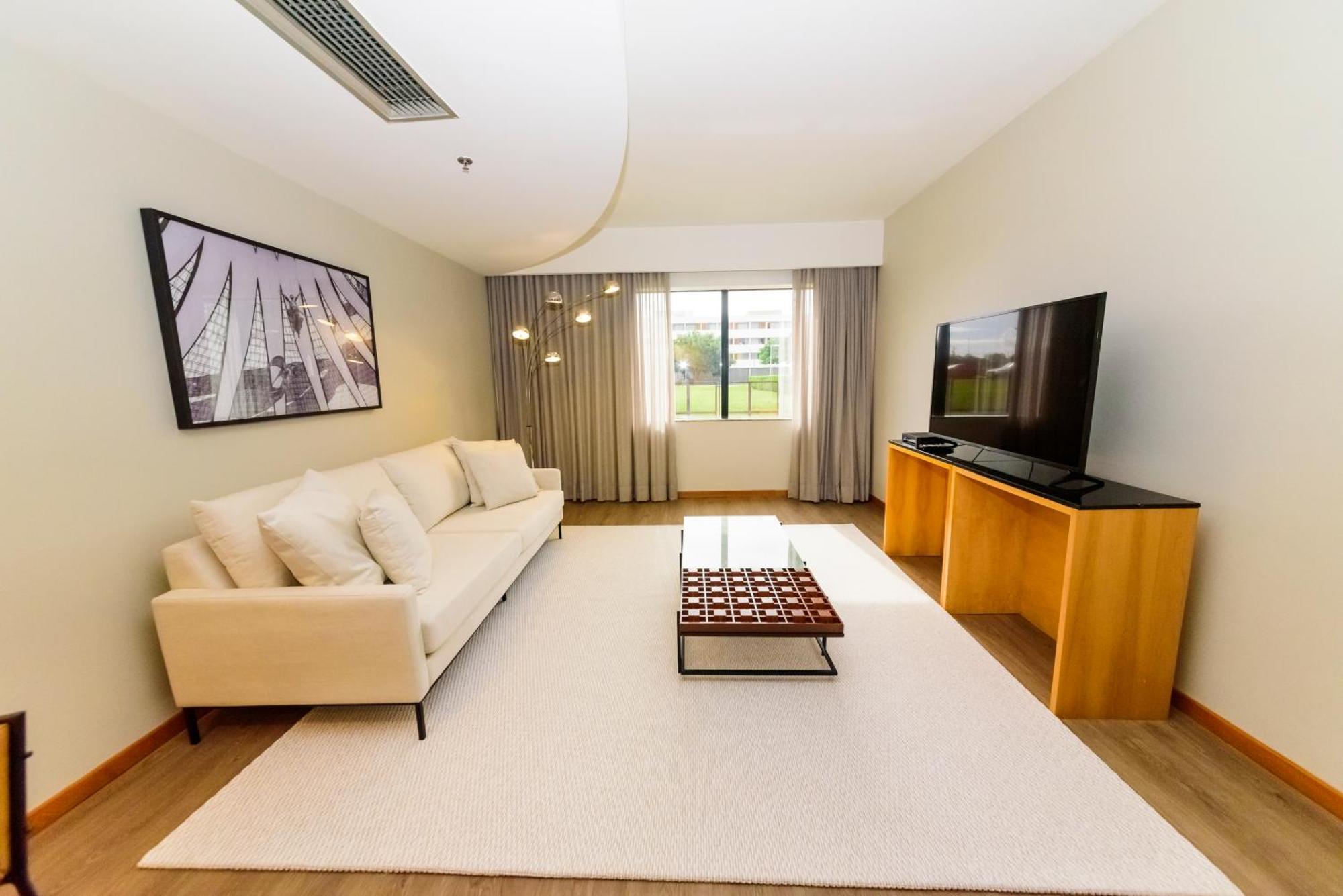 Отель Golden Tulip Brasilia Alvorada Экстерьер фото